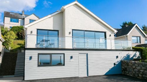 Exterior view, Swn y Mor in Harlech