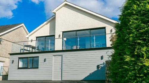 Exterior view, Swn y Mor in Harlech