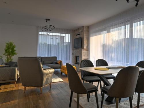 Oprema, Brick Villas - Poolside Bliss in Kmetovce