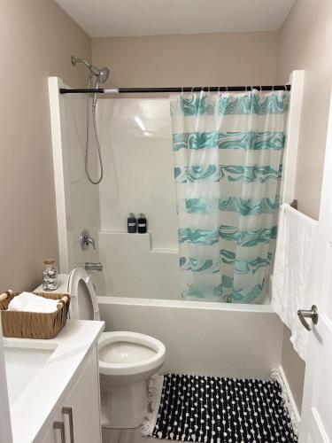 Bathroom, Home away from home in Prince George (BC)