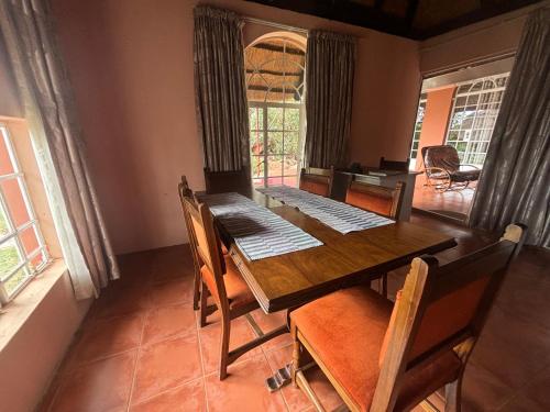 บริการและสิ่งอำนวยความสะดวก, Lynn's Guest House in โฟร์วินด์