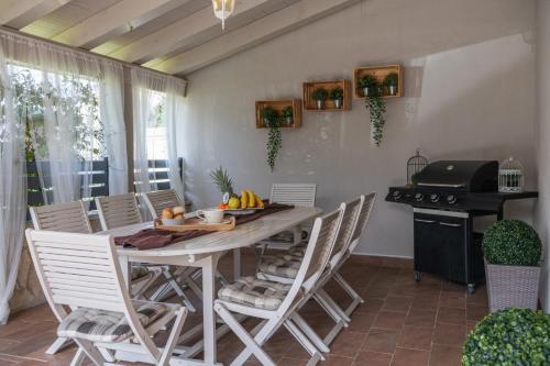 Villa Laura Krnica near Pula for 8 people - pet friendly with children playground