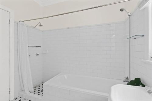 Hilltop Hideaway Family Escape Hilltop Hideaway Family Escape