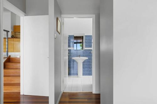 Hilltop Hideaway Family Escape Hilltop Hideaway Family Escape