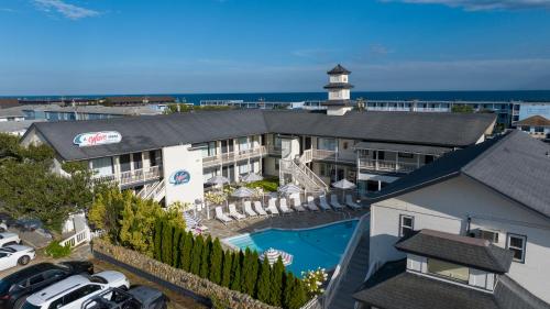 A Wave Inn - Montauk 5