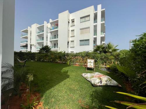 Eden Island Bouznika Bel appartement avec jardin in Bouznika
