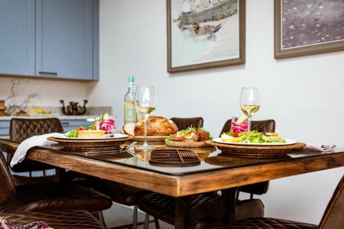 Littlefields - With hot tub, garden, private parking and short walk to beach, Seaton (zdjęcie 10)