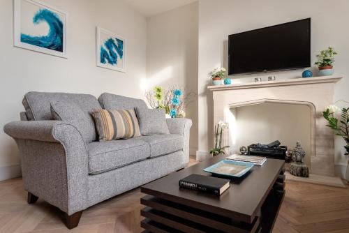 Cathedral View - An Exclusive Private Apartment on Cathedral Green, Exeter, Exeter (photo 9)