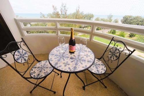 Beach front Apartment with Sea View VIP CONDOCHAIN Beach front Apartment with Sea View VIP CONDOCHAIN