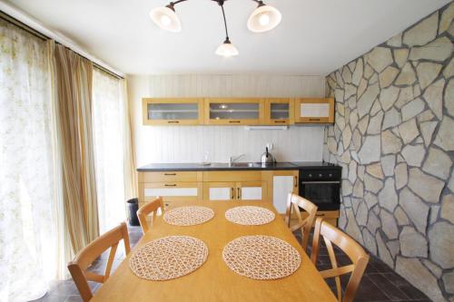 บริการและสิ่งอำนวยความสะดวก, Hotel a restaurace Palfrig in โปลันกา นัด โอโดรว