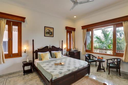 Deluxe Room room in Shree Deogarh Niwas