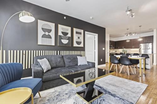 Stylish 2B near Legacy West Wi-Fi Fitness Pool in Frisco, USA