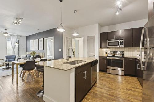 Stylish 2B near Legacy West Wi-Fi Fitness Pool in Frisco, USA