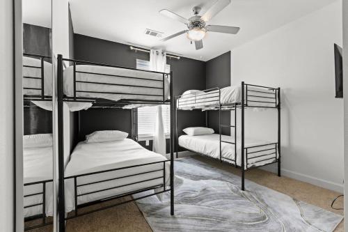 Sleeps 10 Lux 2B The Star Toyota Legacy West in Frisco, USA