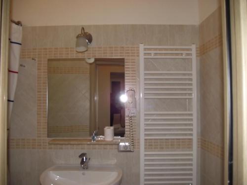 Hotel Elide - image 6