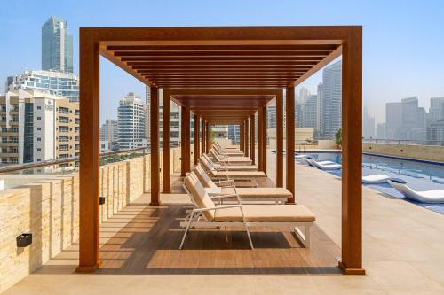 Classic Studio With Dubai Marina View, Дубай (фото 7)