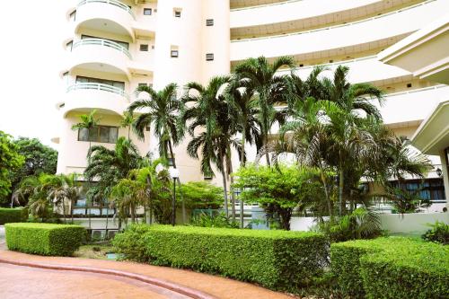 Beach front Apartment with Sea View VIP CONDOCHAIN Beach front Apartment with Sea View VIP CONDOCHAIN