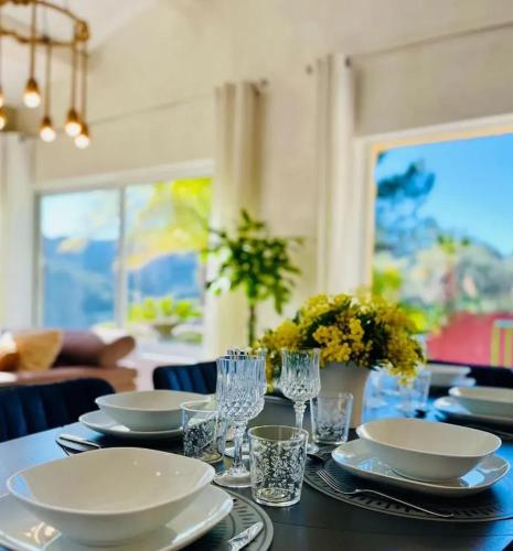 Facilities, Maison conviviale a Frejus avec piscine a debordement in L'Escaillon