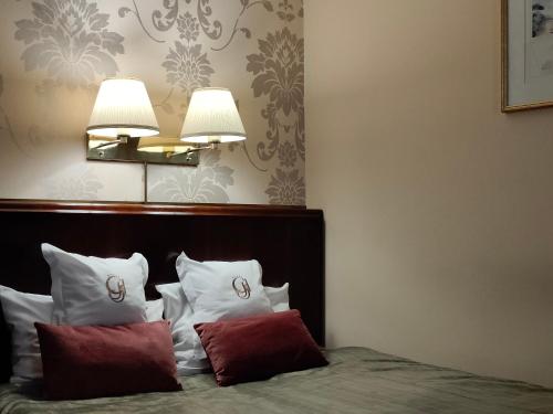 Grand Hotel Room Type - Economy Double Room