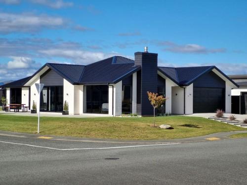 . Great house, Great location, Great Views