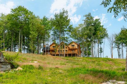 Longview Lodge, McHenry