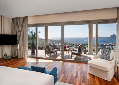 King Suite with Sea View