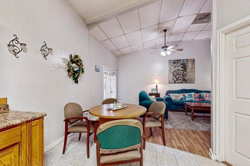 Gulf Breeze Retreat in Ingleside, USA