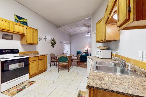 Gulf Breeze Retreat in Ingleside, USA