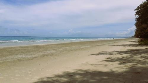 Beach front Apartment with Sea View VIP CONDOCHAIN Beach front Apartment with Sea View VIP CONDOCHAIN