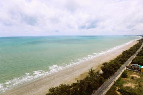 Beach front Apartment with Sea View VIP CONDOCHAIN Beach front Apartment with Sea View VIP CONDOCHAIN