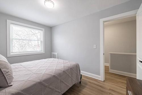 LUX 3 Entire Townhome with easy Parking in Washington, USA