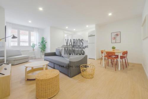 Escapada con parking para 3, vive la Latina, Madrid