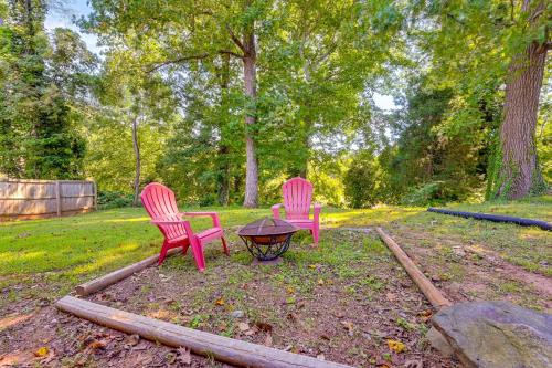 Eclectic Winston-Salem Home 3 Mi to Downtown! in Winston-Salem, USA
