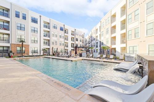 Spacious 1B with Pool Near Toyota HQ The Star Legacy West in Frisco, USA