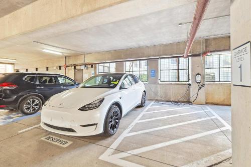 Spacious 1B with Pool Near Toyota HQ The Star Legacy West in Frisco, USA