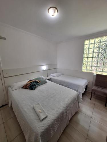 1 double bed, 2 twin beds