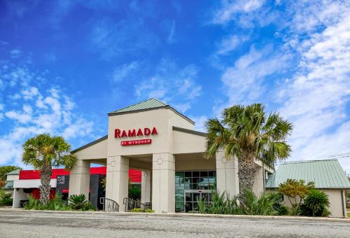 Ramada by Wyndham Del Rio - image 3