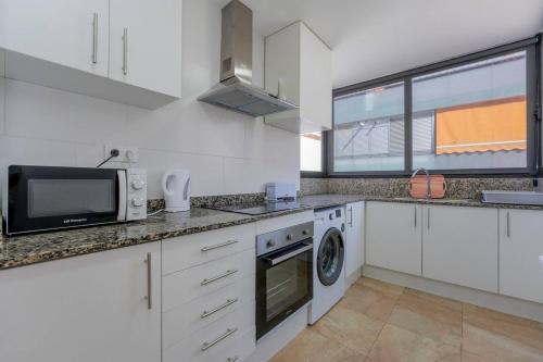 Konyha, Apartamentos Torre Figueres in Szent Boi del Llobregat