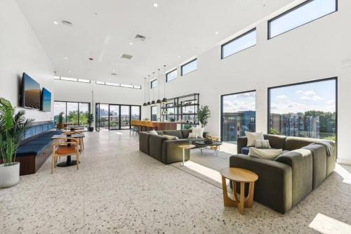 Trendy South End Studio Trendy South End Studio