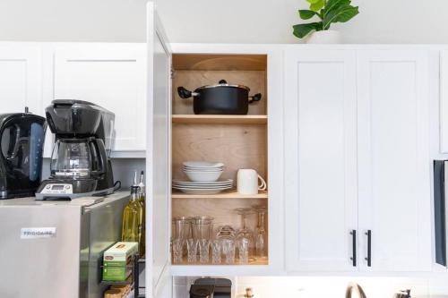 Trendy South End Studio Trendy South End Studio