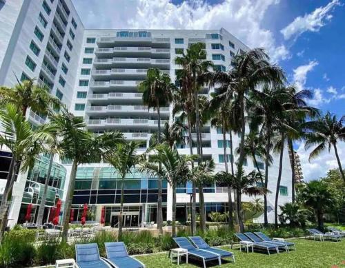 NEW! Penthouse Waterfront with Oceanview Renovated in Fort Lauderdale, USA