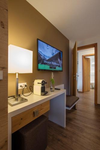 One-Bedroom Suite with Balcony