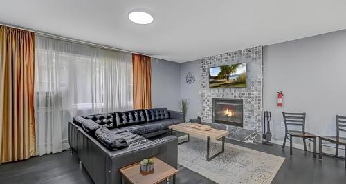 Seadmed, Peaceful Pocono Home with Hot Tub, gym, & office in Tobyhanna Township (PA)