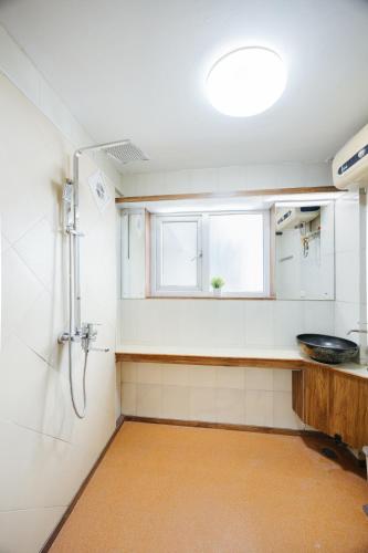 호안끼엠구의 아파트먼트 (25m², 침실 1개, 프라이빗 욕실 1개)