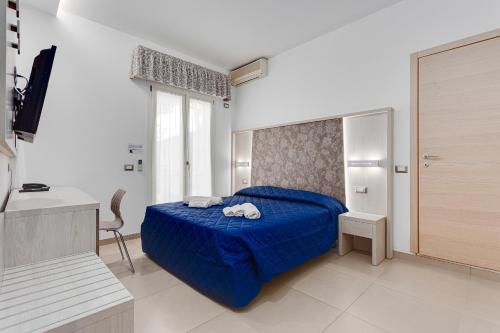 Hotel Riz - image 9