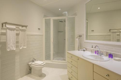 Hostal Central Palace Madrid Room Type - Interior Premium Double Room