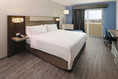 595505355 Holiday Inn Express Manzanillo by IHG
