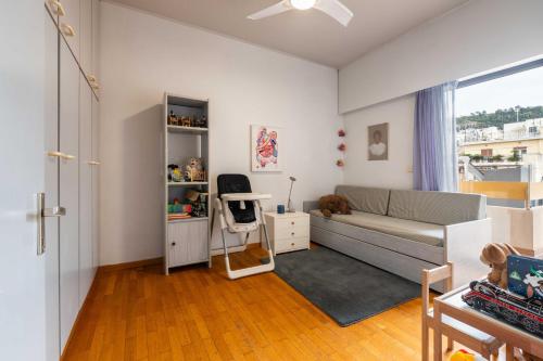 Lycabettus view Vintage penthouse flat in Exarchia - image 5