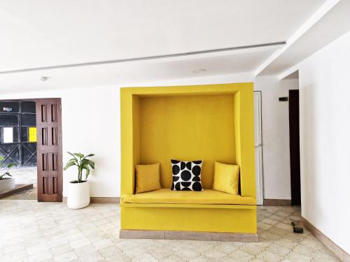 Genial y confortable Cerca de Miraflores, Forum Majadas H11 near Centro Comercial Tikal Futura