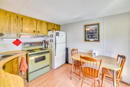Yale Home in the Heart of Pheasant Hunting Country in Cavour